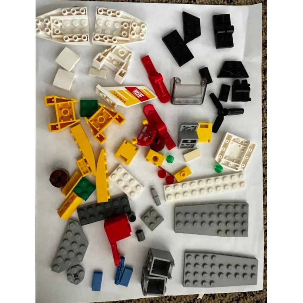 LEGO CITY: Mail Plane (60250) Incomplete Set‎